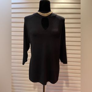 Black INC Full Sleeve Sweater, Small Front Teardrop Opening: No Flaws: Size 1X